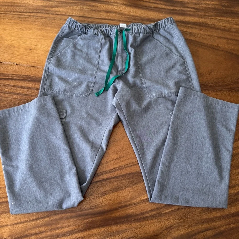 FIGS Men's Gray Cairo Cargo Scrubs Pants Size L